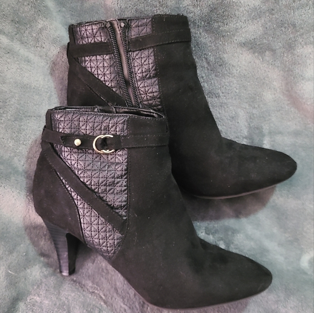 London Fog high heeled ankle boots sz 8.5